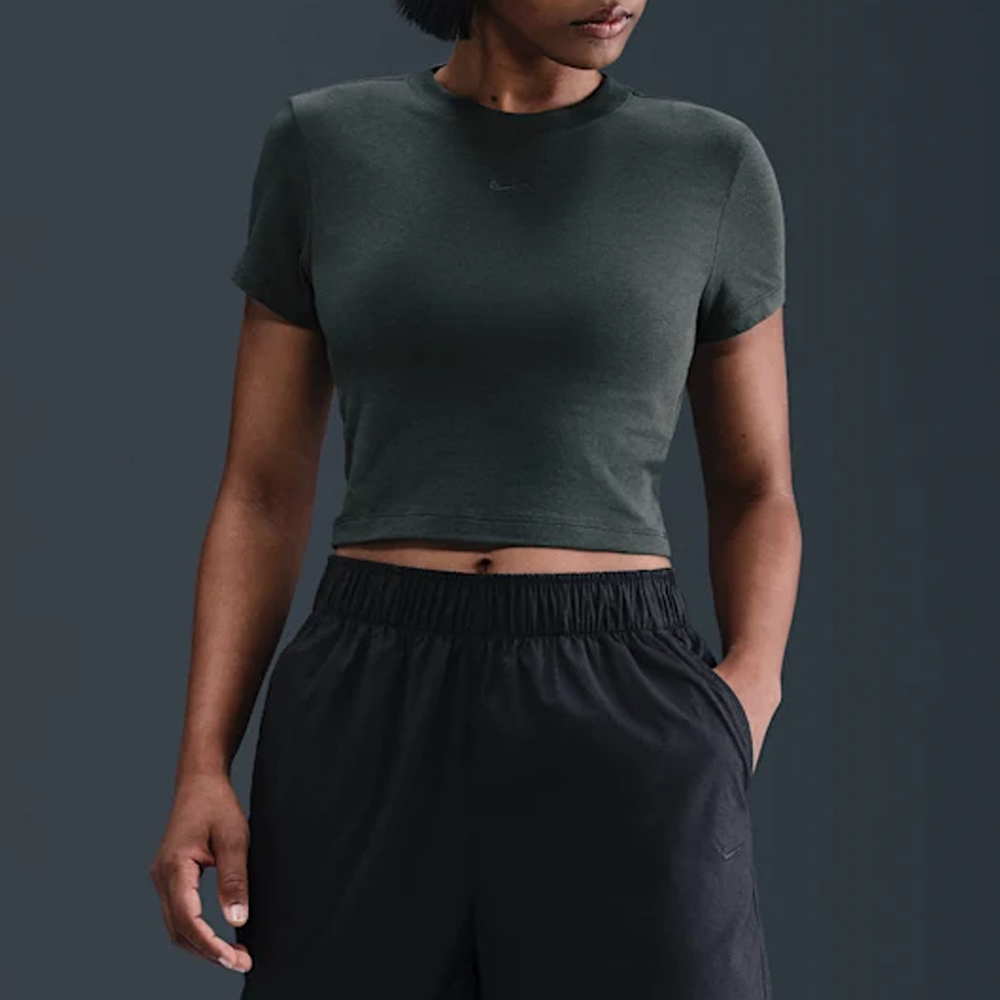 camiseta cropped nike sportswear