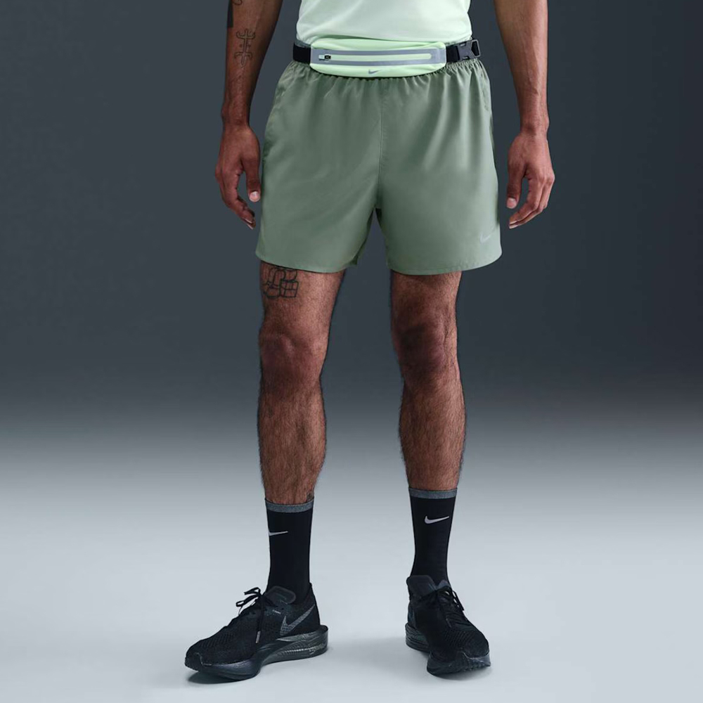 CHALLENGER / MESH TRACK SHORTS Ｌ Shorts Nike Challenger Dri-FIT - Masculino
