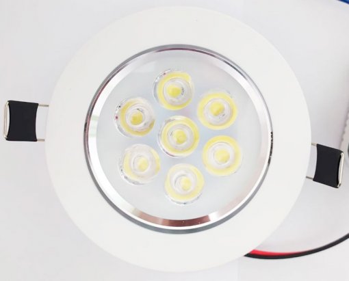 Spot Embutir LED 7W Redondo Direcionável Branco Frio