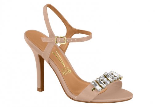 salto alto com pedras