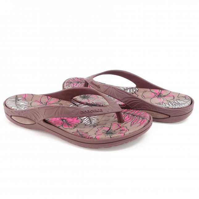 Loja de calçados Casas Ajita Ajita calçados possui Chinelos, das