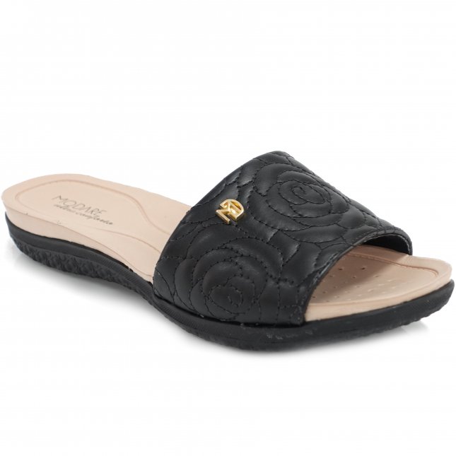 Loja de calçados Casas Ajita Ajita calçados possui Chinelos, das