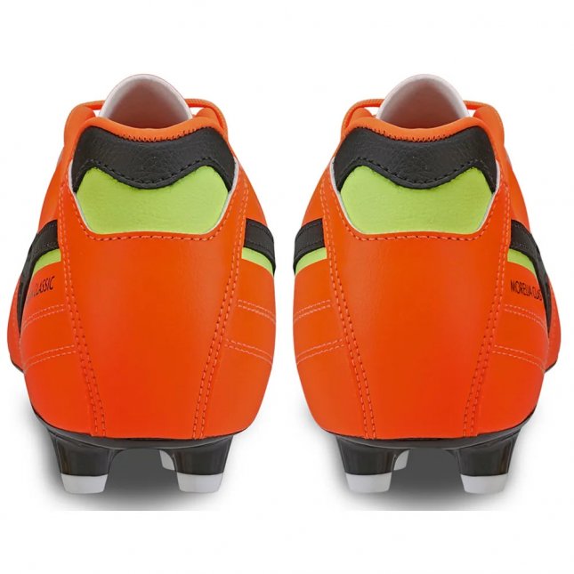 Loja de calçados Casas Ajita Ajita calçados possui Chuteiras Campo