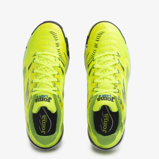 Loja de calçados Casas Ajita Ajita calçados possui Chuteiras