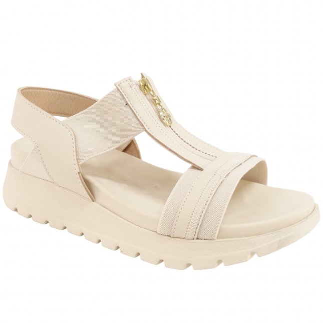 Loja de calçados Casas Ajita Ajita calçados possui Sandálias, das