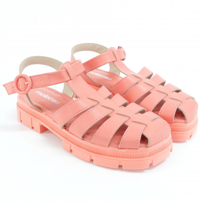 Loja de calçados Casas Ajita Ajita calçados possui Sandálias, das