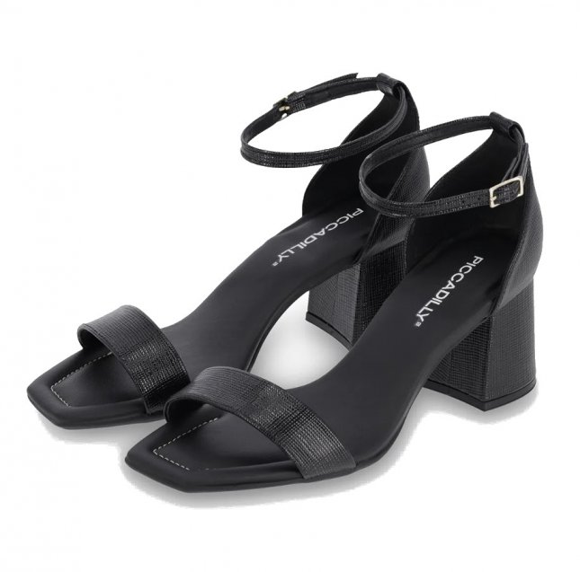 Loja de calçados Casas Ajita Ajita calçados possui Sandálias, das