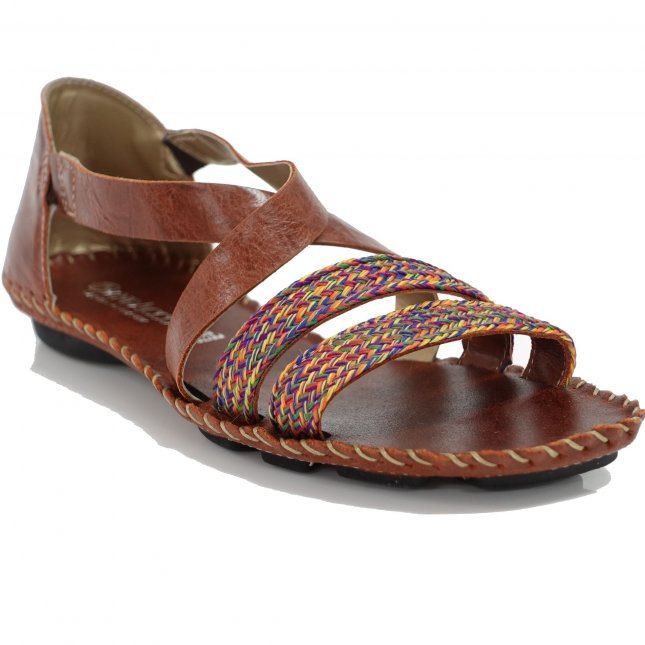 Loja de calçados Casas Ajita Ajita calçados possui Sandálias