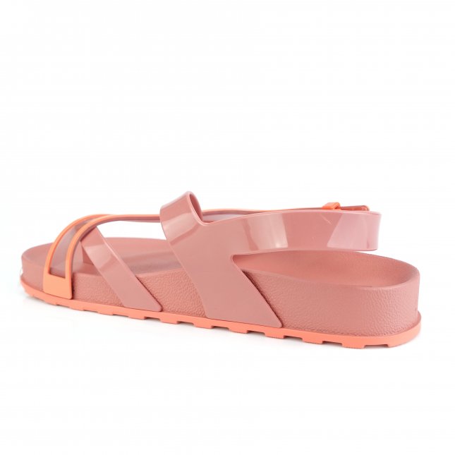 Loja de calçados Casas Ajita Ajita calçados possui Sandálias