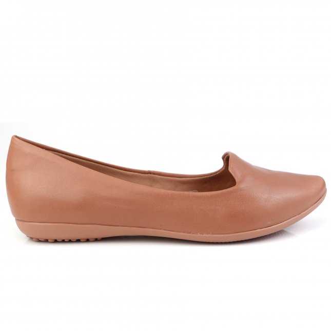 Loja de calçados Casas Ajita Ajita calçados possui Sapatilhas, das