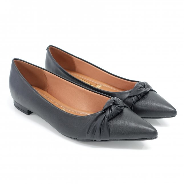 Loja de calçados Casas Ajita Ajita calçados possui Sapatilhas, das