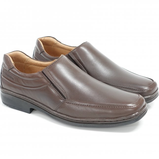 Loja de calçados Casas Ajita Ajita calçados possui Sapato Casual