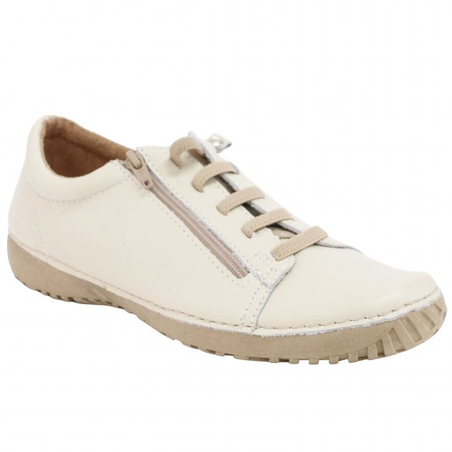 Loja de calçados Casas Ajita Ajita calçados possui Tênis, das mais