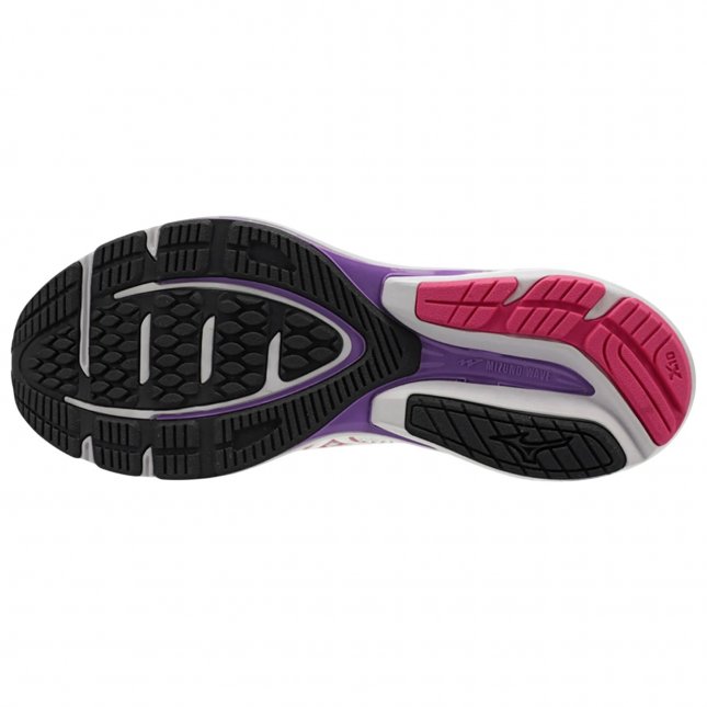 Loja de calçados Casas Ajita Ajita calçados possui Tênis, das mais