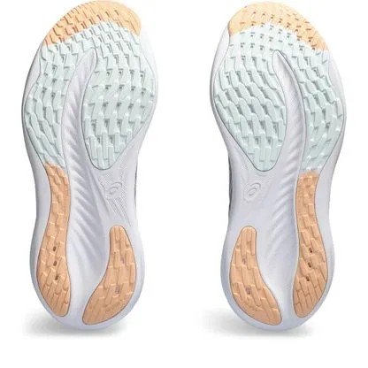 Loja de calçados Casas Ajita Ajita calçados possui Tênis, das mais