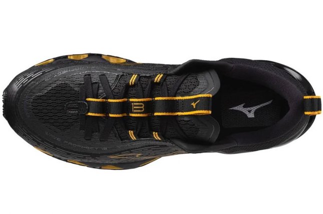 Loja de calçados Casas Ajita Ajita calçados possui Tênis, das mais