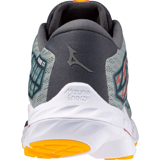 Loja de calçados Casas Ajita Ajita calçados possui Tênis, das mais