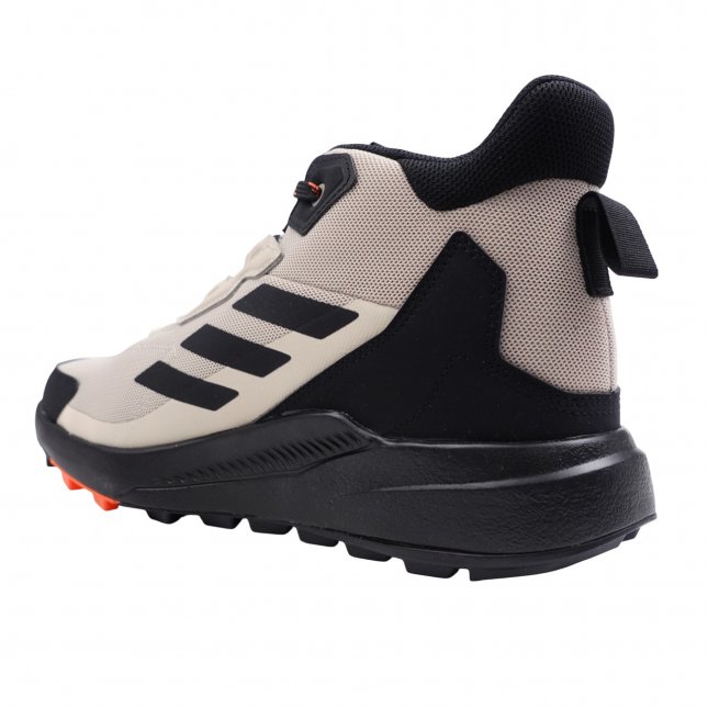 Loja de calçados Casas Ajita Ajita calçados possui Tênis, das mais