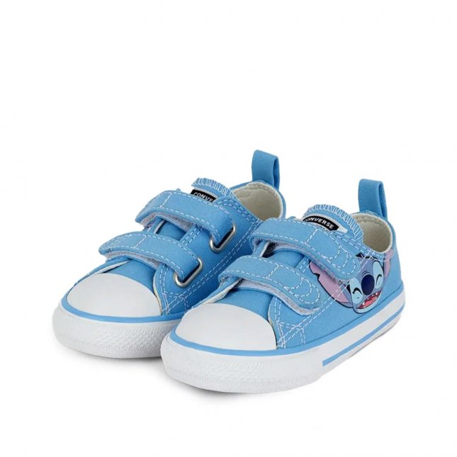 Loja de calçados Casas Ajita Ajita calçados possui Tênis, das mais