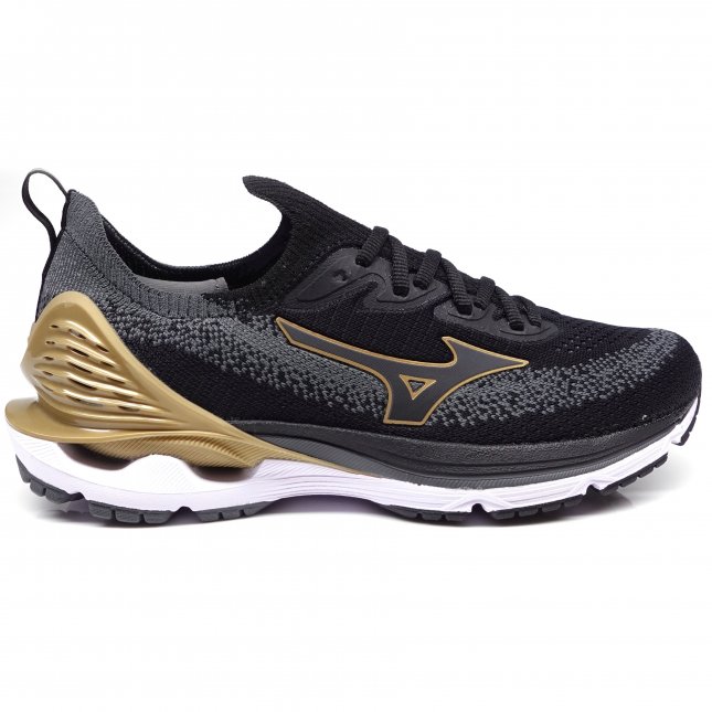 Loja de calçados Casas Ajita Ajita calçados possui Tênis, das mais