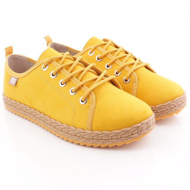 Loja de calçados Casas Ajita Ajita calçados possui Tênis, das mais