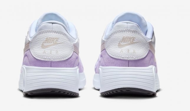 Loja de calçados Casas Ajita Ajita calçados possui Tênis, das mais