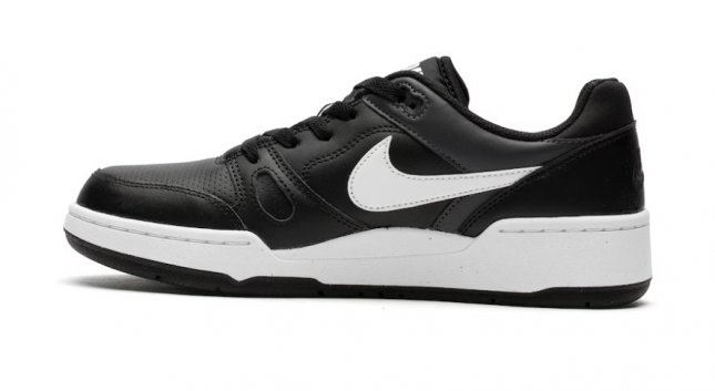 Loja de calçados Casas Ajita Ajita calçados possui Tênis, das mais