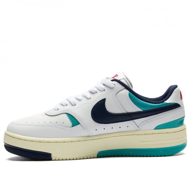 Loja de calçados Casas Ajita Ajita calçados possui Tênis, das mais