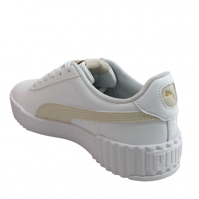 Loja de calçados Casas Ajita Ajita calçados possui Tênis, das mais