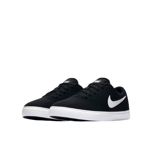 Loja de calçados Casas Ajita Ajita calçados possui Tênis, das mais