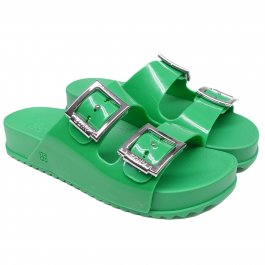 Loja de calçados Casas Ajita Ajita calçados possui Chinelos, das