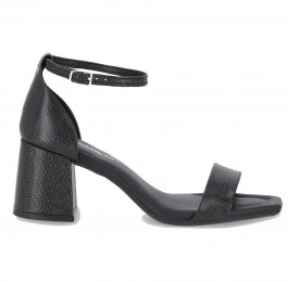 Loja de calçados Casas Ajita Ajita calçados possui Sandálias, das