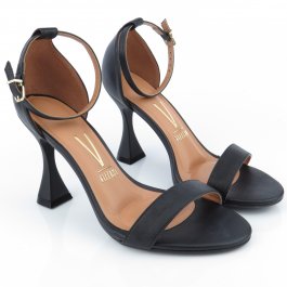 Loja de calçados Casas Ajita Ajita calçados possui Sandálias, das