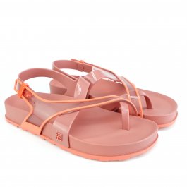 Loja de calçados Casas Ajita Ajita calçados possui Sandálias