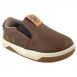 Loja de calçados Casas Ajita Ajita calçados possui Tênis, das mais