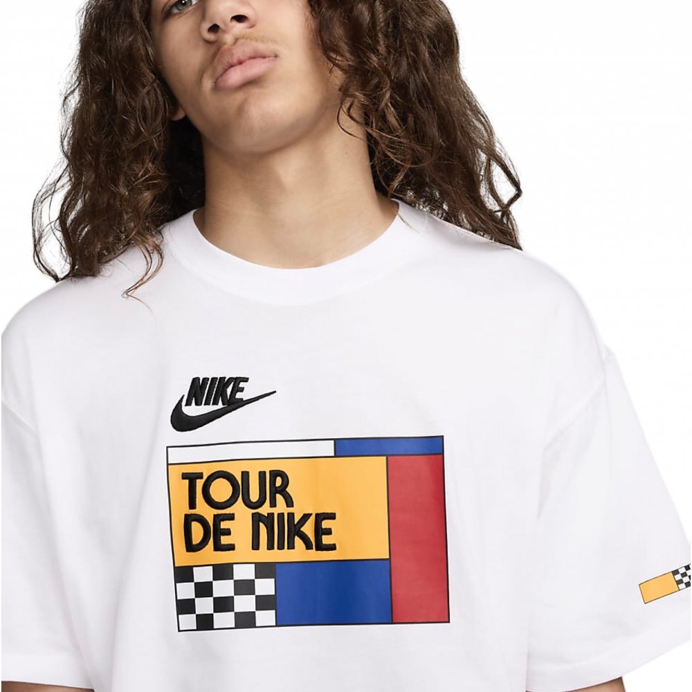 Camiseta Nike Sportswear 