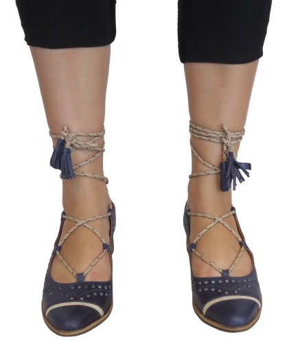 rasteirinha amarrada na perna