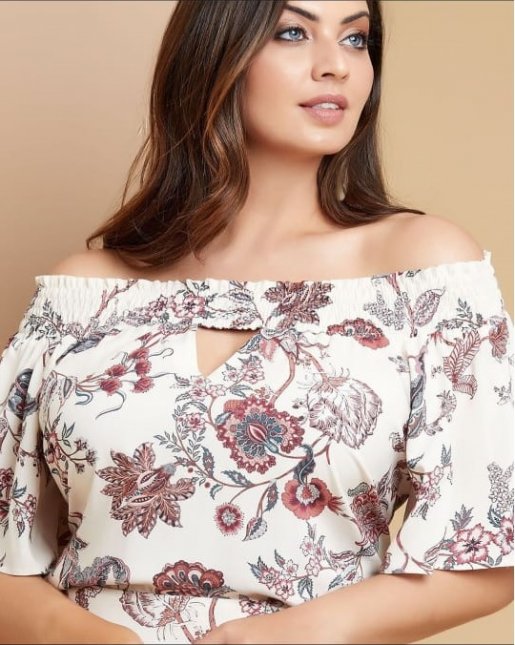 Blusa Shanes com elastex
