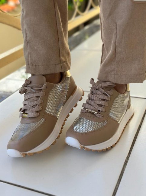 Tênis Vizzano Dourado/bege