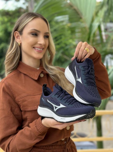 Tênis Mizuno Street Preto/Branco - Iria Calçados