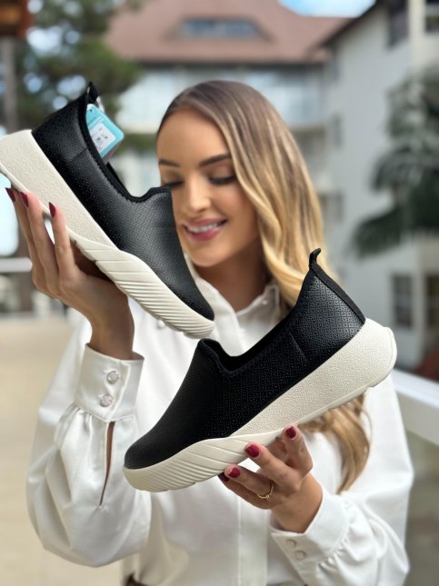 Tênis Piccadilly Feminino Sem Cadarço Preto Iria Calçados