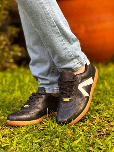 Tênis Vizzano Feminino Casual Preto/Branco Iria Calçados