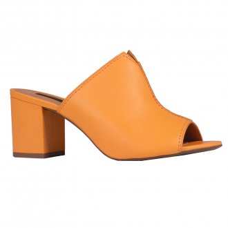 sandalia estilo tamanco