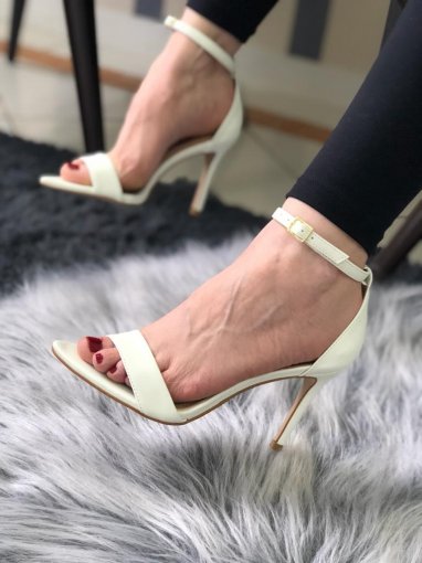 Sandalia bico folha branca Outlet