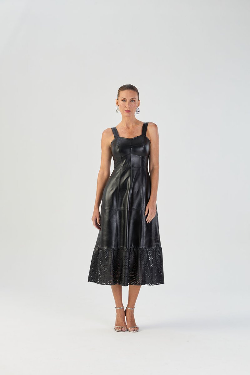 Vestido de Couro Pelica Extra Brilho Valquiria Vazado