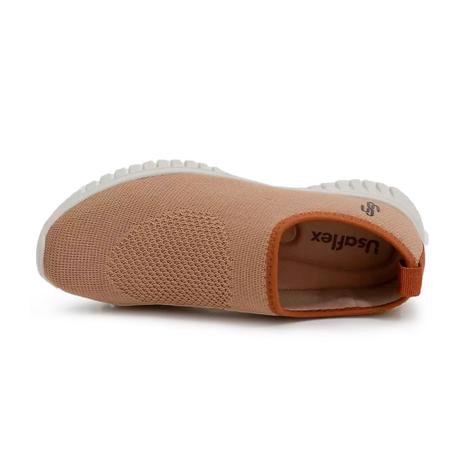 Tênis Slip On em Tricot com Monograma Camel