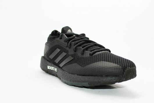 tenis adidas pulseboost hd preto