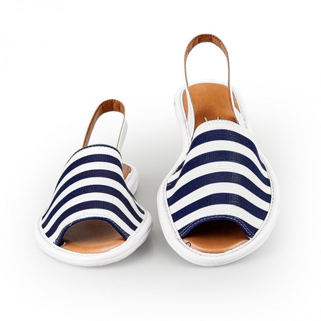 sandalia vizzano azul e branca