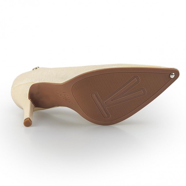 sapato vizzano preto com dourado