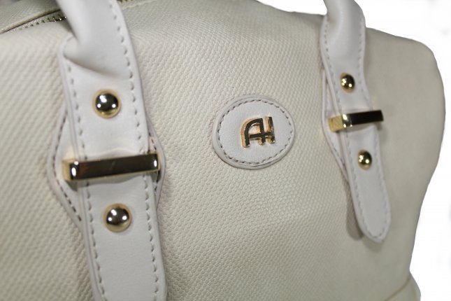 ana hickmann shoes and bolsas